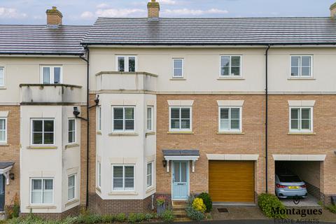 54 Buckingham Road, Epping, CM16 5AG