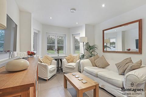 54 Buckingham Road, Epping, CM16 5AG