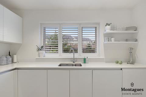 54 Buckingham Road, Epping, CM16 5AG