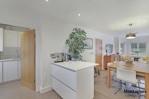 54 Buckingham Road, Epping, CM16 5AG