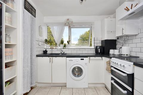 1 bedroom flat for sale, Pembury Road, Eastbourne