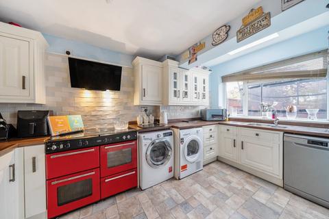 3 bedroom terraced house for sale, Rosedale Close, Luton, LU3