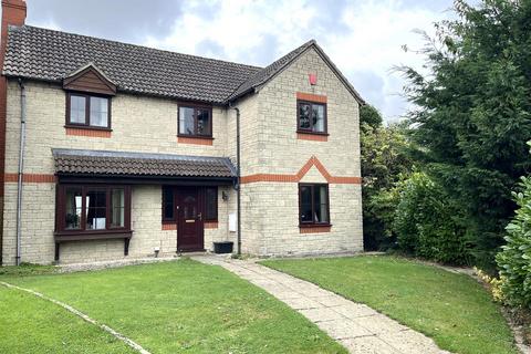 4 bedroom detached house for sale, Gardners Drive, Hullavington, Chippenham