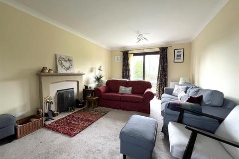 4 bedroom detached house for sale, Gardners Drive, Hullavington, Chippenham