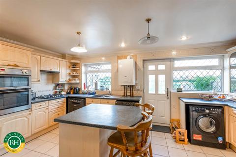 18 Warwick Close, Hatfield Woodhouse, Doncaster, DN7 6PP