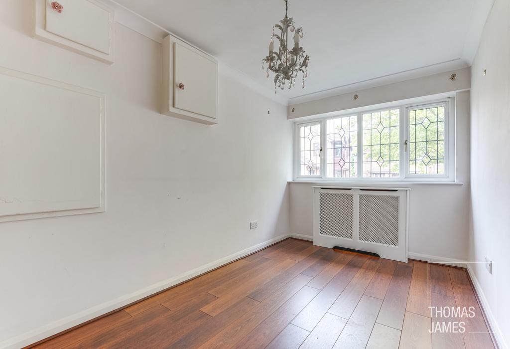 Stratfield Park Close, dining room