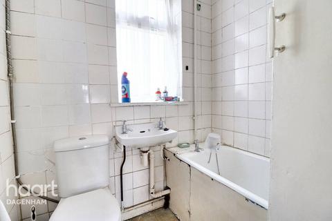 3 bedroom terraced house for sale, Goresbrook Road, Dagenham