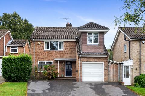 6 bedroom detached house for sale, Woodlands, Crawley RH10