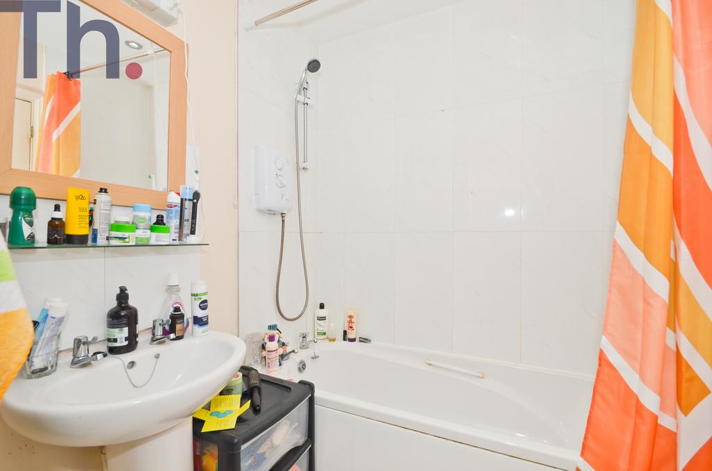 Bathroom.JPG