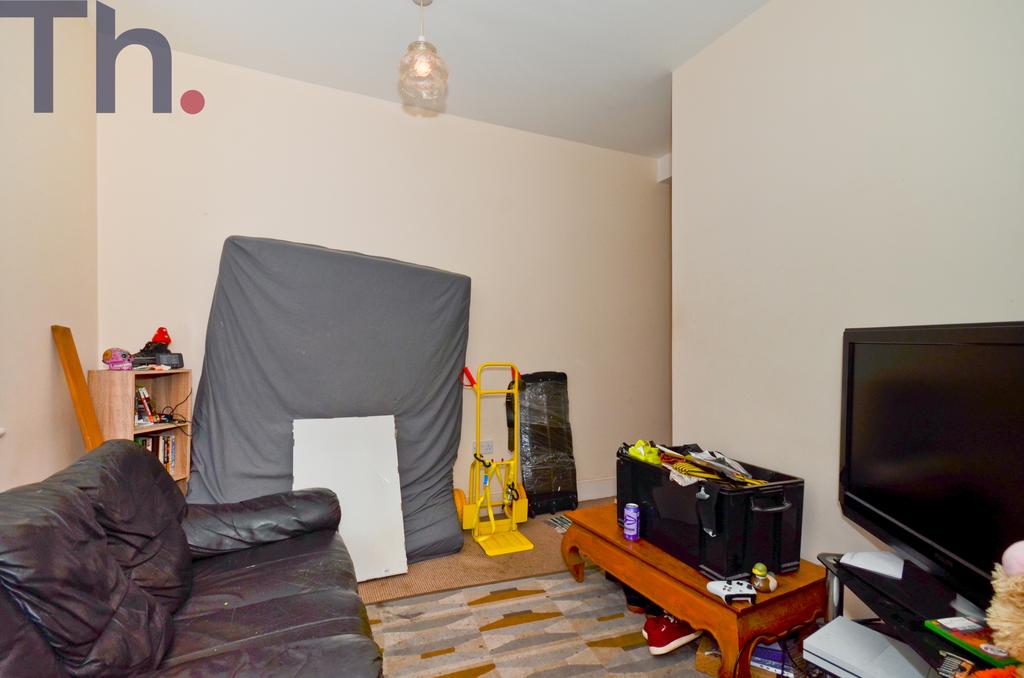 Bedroom.JPG