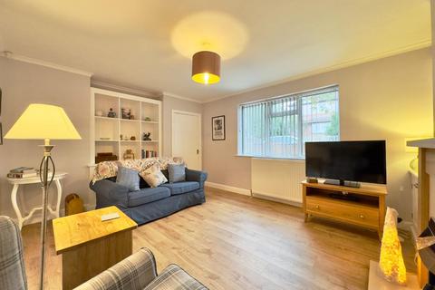 41 Cherrys Road, Barnsley, S71 5QU