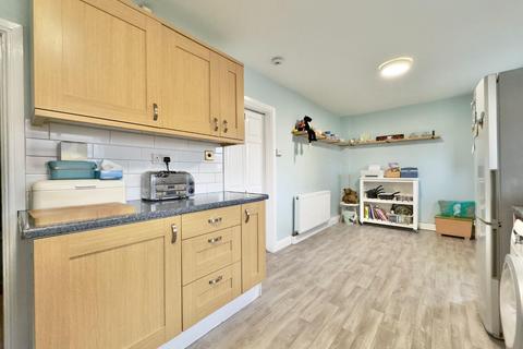 41 Cherrys Road, Barnsley, S71 5QU