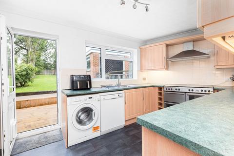 39 Forest View Road, East Grinstead, RH19 4AW
