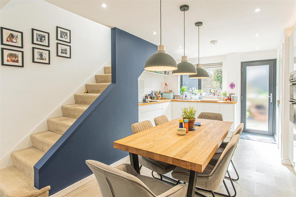 Kitchen 2.jpg