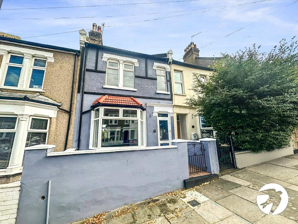Burwash Road, Plumstead, London, SE18 3 bed terraced house to rent £