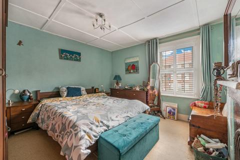 79 Cheam Common Road, Worcester Park, KT4 8TE