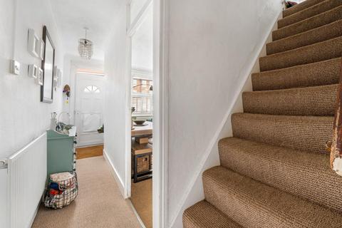 79 Cheam Common Road, Worcester Park, KT4 8TE