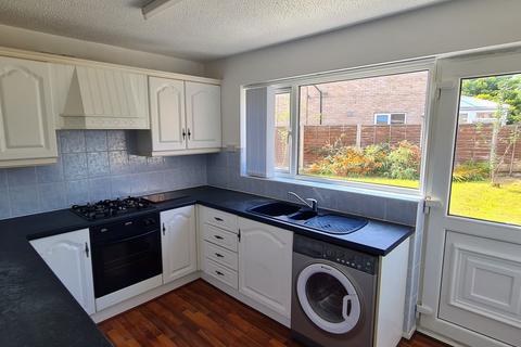 2 bedroom semi-detached house to rent, Whitby Avenue, Preston PR2