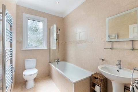 95 Edna Road, London, SW20 8BS