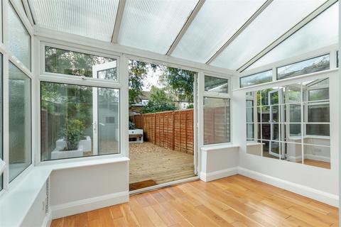 95 Edna Road, London, SW20 8BS
