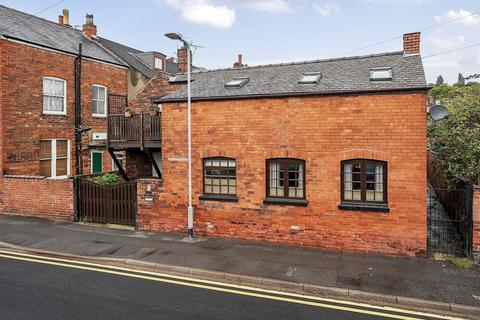 2 bedroom end of terrace house for sale, Winn Street, Lincoln, Lincolnshire, LN2