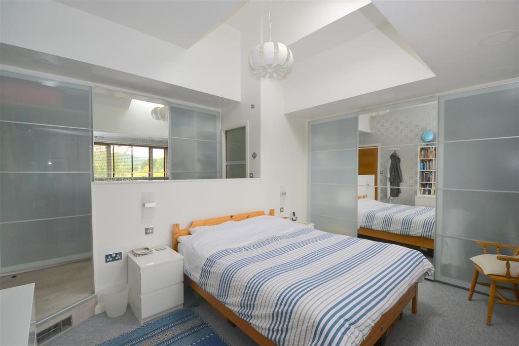 Bed1d.JPG