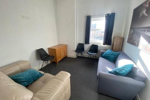 4 bedroom flat to rent, Bentley Road, Toxteth, Liverpool, L8 0SZ