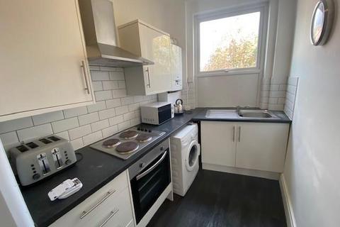 4 bedroom flat to rent, Bentley Road, Toxteth, Liverpool, L8 0SZ