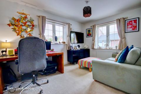 10 Battle Avenue, Daventry, NN11 2NX