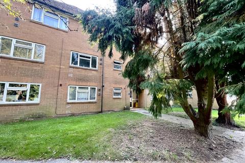 2 bedroom flat for sale, Levett Road,  Leatherhead, KT22