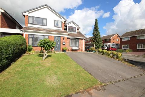 5 bedroom detached house to rent, Woodloes Avenue North, Warwick