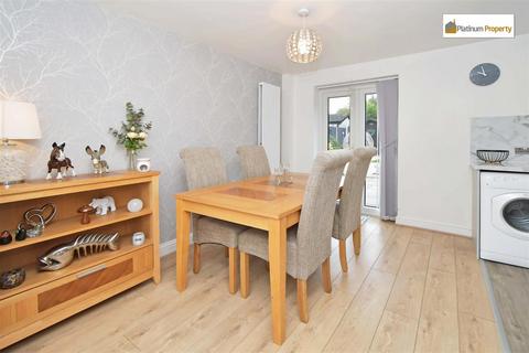 287 Fenpark Road, Stoke-on-trent, ST4 2PA