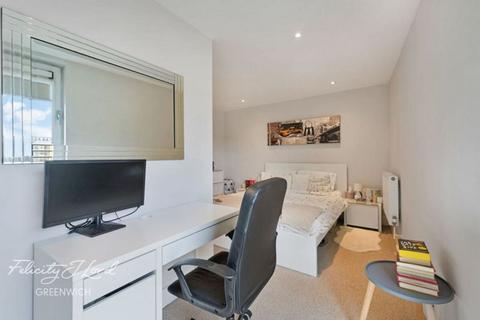 2 bedroom flat for sale, Hatfield House, Merry Weather, London, SE10 8EW