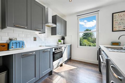 3 bedroom maisonette for sale, Southdown Road, West Wimbledon SW20