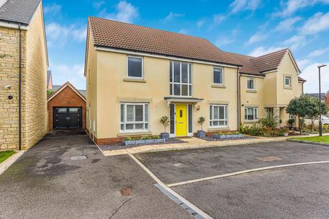 4 bedroom detached house for sale, Pastures Avenue, Bishops Cleeve, Cheltenham, GL52