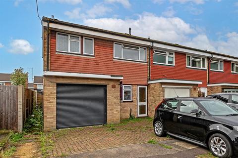 3 bedroom end of terrace house for sale, Chantry Lane, London Colney