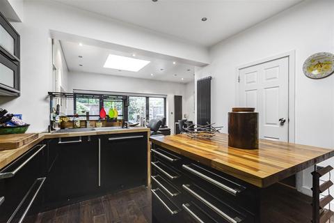 4 bedroom terraced house for sale, Firs Lane, Winchmore Hill, N21