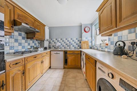 2 bedroom flat for sale, Park Road, Beckenham