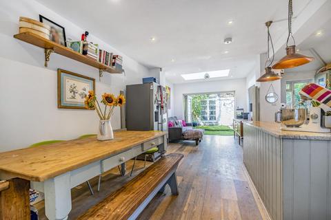 5 bedroom end of terrace house for sale, Caverswall Street, North Kensington