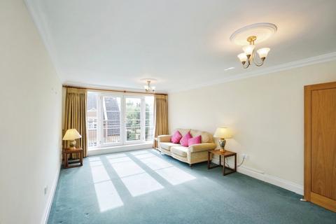 3 bedroom apartment for sale, Caversham Place, Sutton Coldfield B73