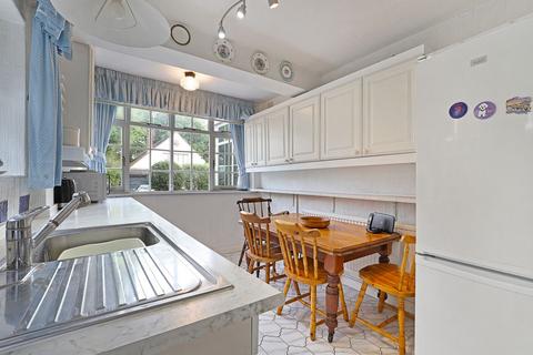 5 Ormonde Rise, Buckhurst Hill, IG9 5QQ