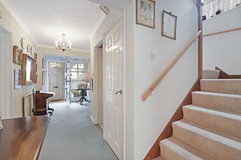 5 Ormonde Rise, Buckhurst Hill, IG9 5QQ
