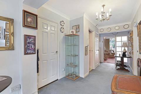 5 Ormonde Rise, Buckhurst Hill, IG9 5QQ