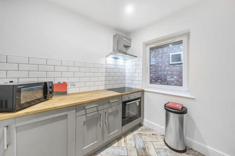 1 bedroom flat for sale, Newbury,  Berkshire,  RG14