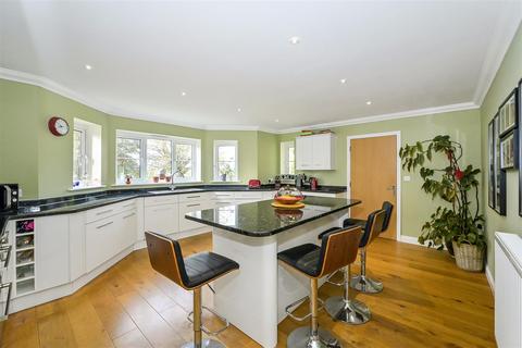 5 bedroom detached house for sale, Horndean, Hampshire