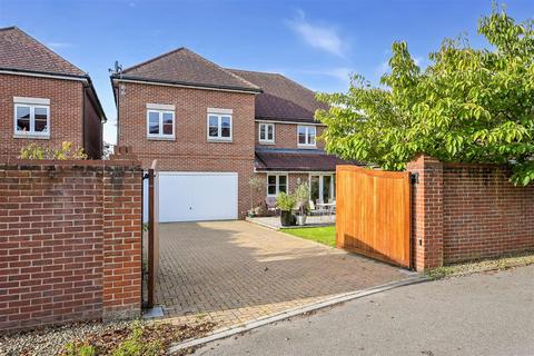 5 bedroom detached house for sale, Horndean, Hampshire