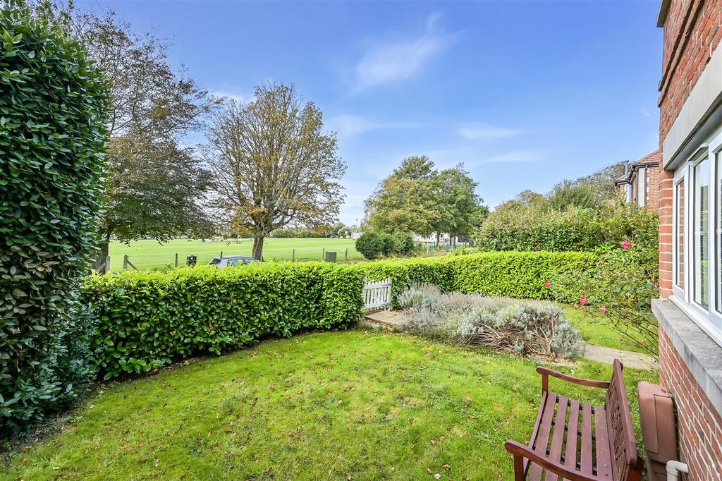 Sketch Ph6 4715528.jpg