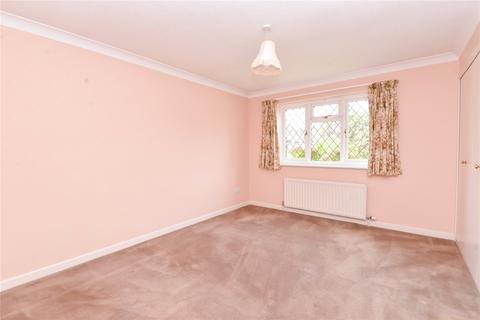 15 Ashdown Walk, New Milton, BH25 6TX