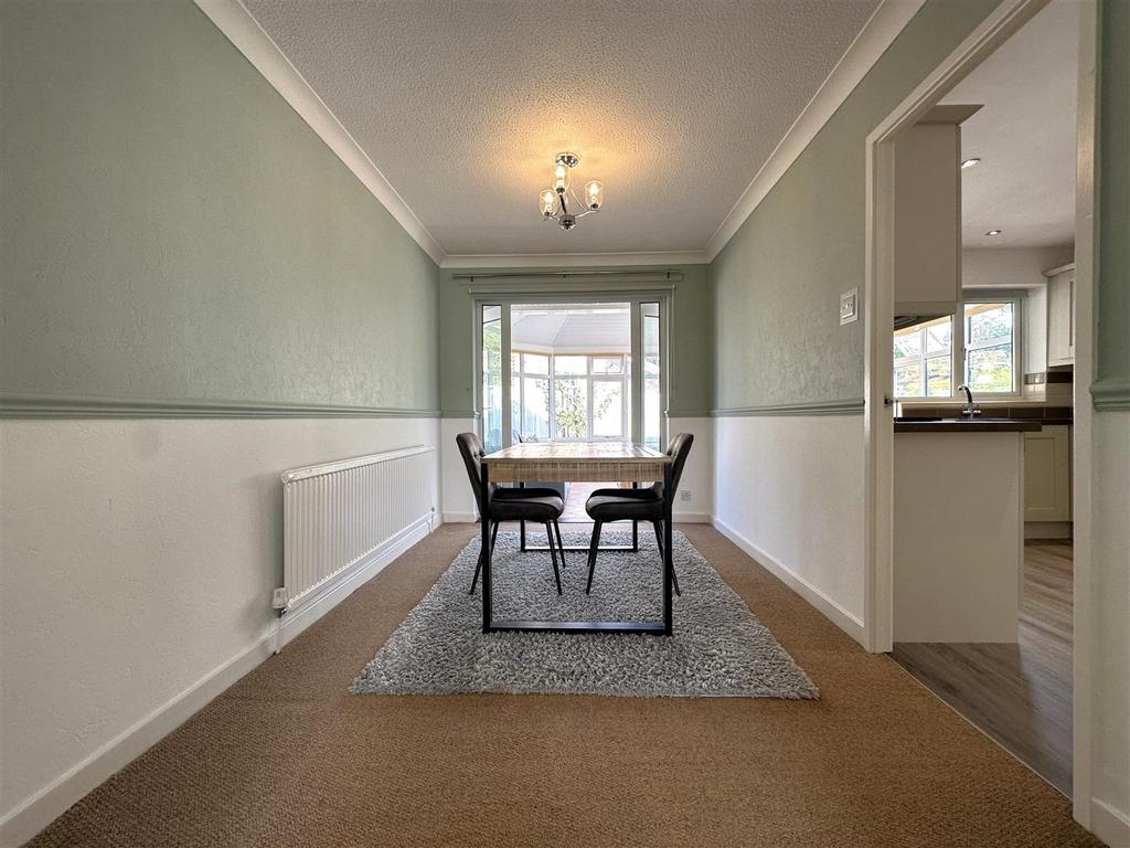 Dining Room Into Kitchen 762