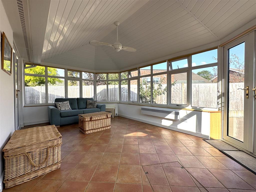 Sun Room 776